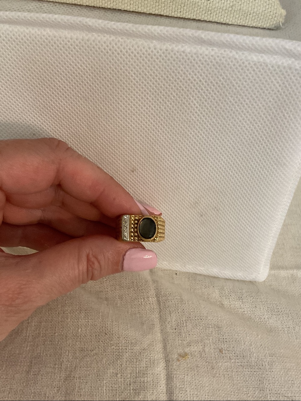 Vintage 14K Gold Black Star Sapphire Signet Ring Size 9